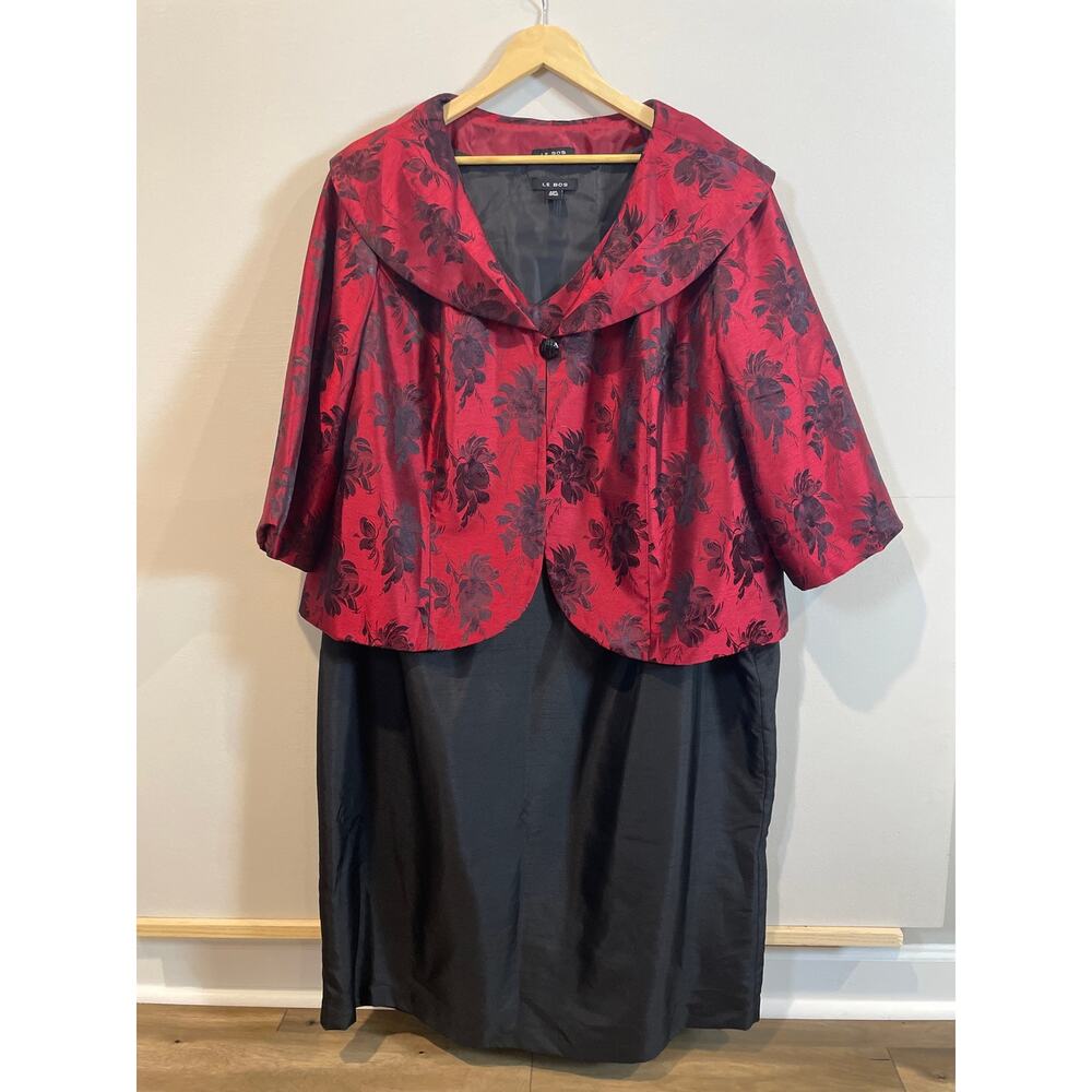 Le Bos Suit Set Size 24W Red Black Floral Blazer and Dress Matte Satin Lined - Picture 12 of 13